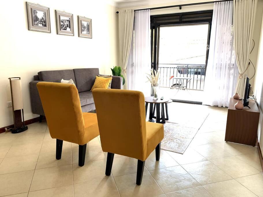 Cozy 2-Bedroom Apartment Within City Limits. Kampala Esterno foto